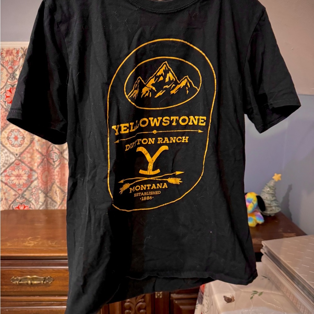 Yellowstone Dutton Ranch Black T-Shirt
